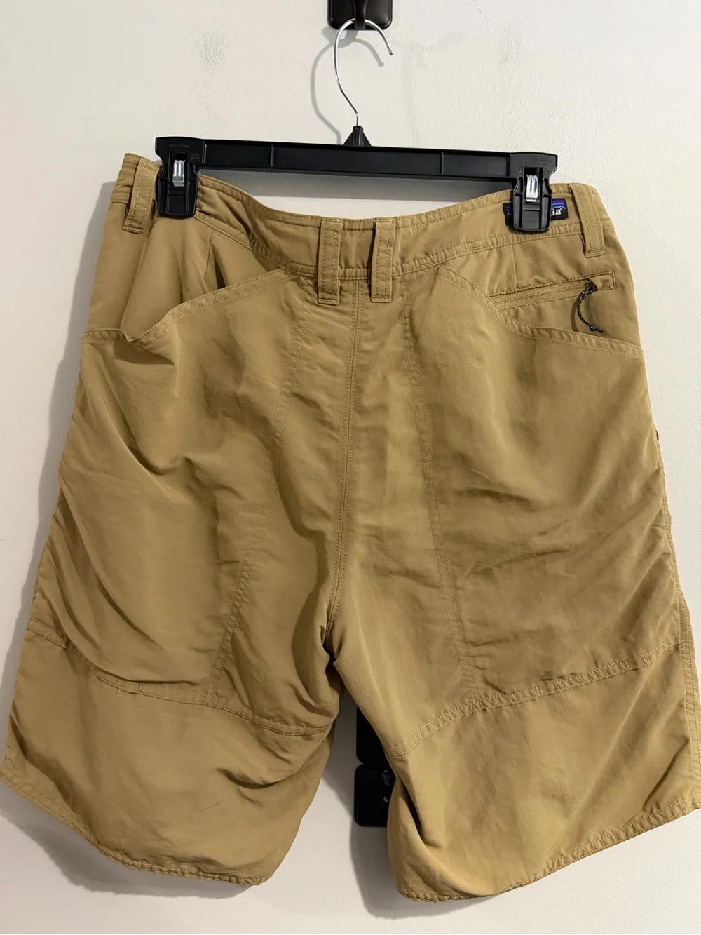 Patagonia Wavefarer Stand Up Shorts 20” Men’s Size 30 Tan Hiking Outdoor